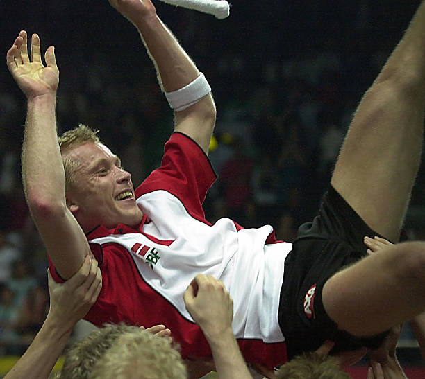 16岁学羽毛球,如何制定科学的训练计划?