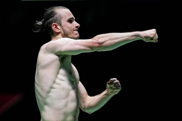 单打羽毛球场尺寸常见问题解答：宽度、长度与区域划分