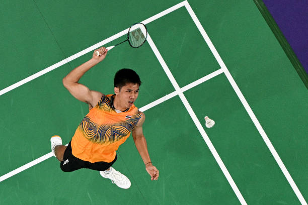 打球必知!羽毛球单打有效区域解析,内侧边线外沿是分界线