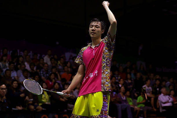 羽毛球触网算不算有效球？常见争议解答