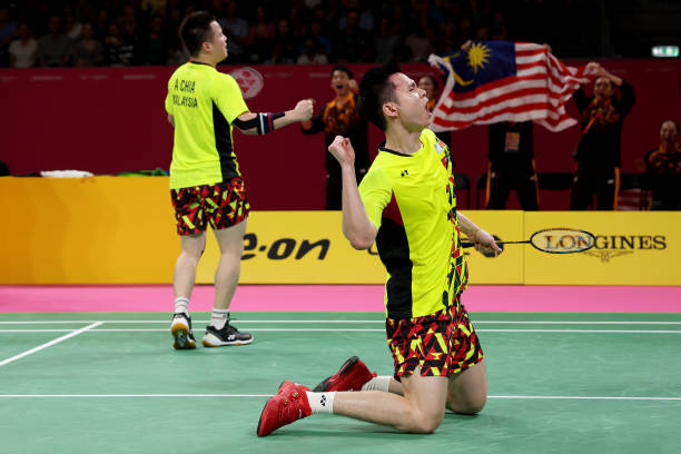 羽毛球步法与击球要领：动态视频+静态图解对照