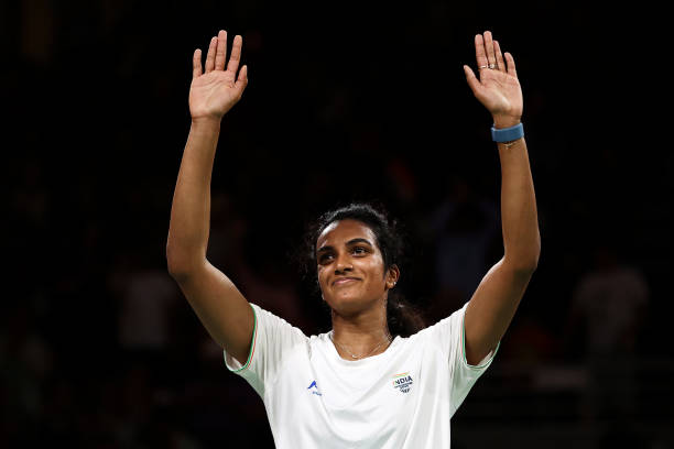 素描羽毛球:如何表现羽毛的轻盈质感