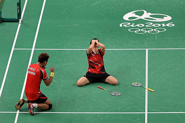 新加坡羽毛球冠军是谁?视频回顾TA的精彩比赛瞬间