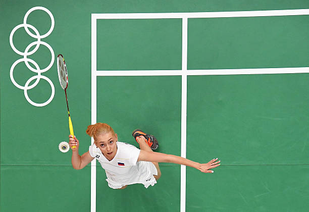 羽毛球击球点与发力关系:掌握正确位置让球速翻倍