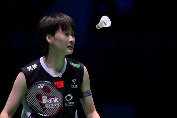 羽毛球单打VS双打边界详解:一张图看懂所有区别