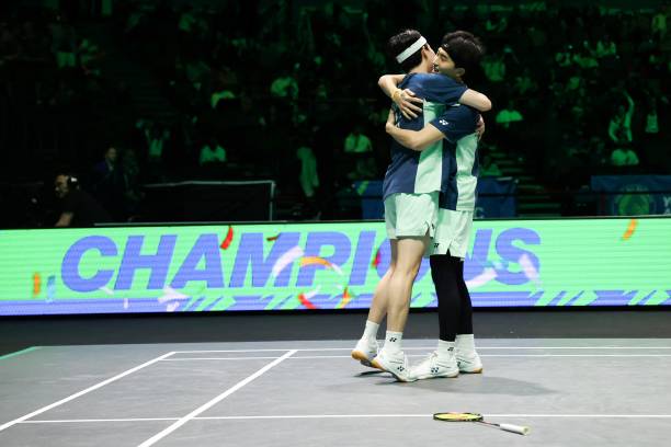 青少年羽毛球训练：从握拍到扣杀的全套技巧