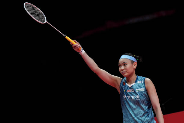 羽毛球双打场地宽度标准：比赛与训练场地差异