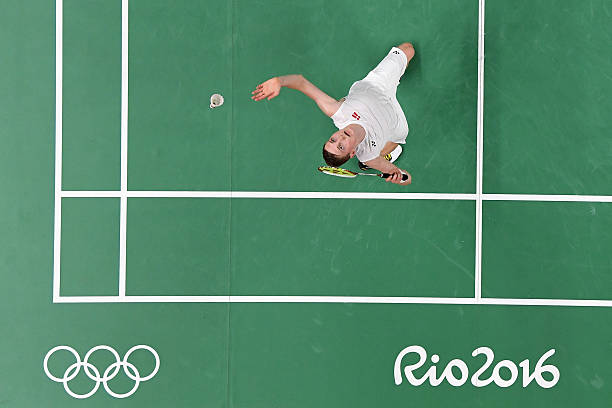 我们的场地与设施:专业羽毛球俱乐部环境一览