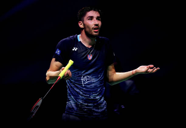 轻松上手!成人羽毛球入门第一课:基本步伐与移动技巧