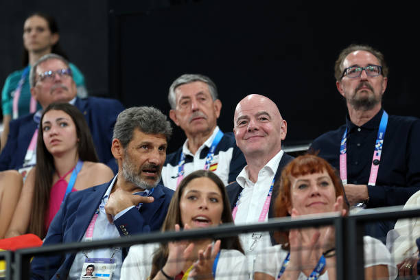 从握拍到发力：林丹杀球动作的完整教学指南