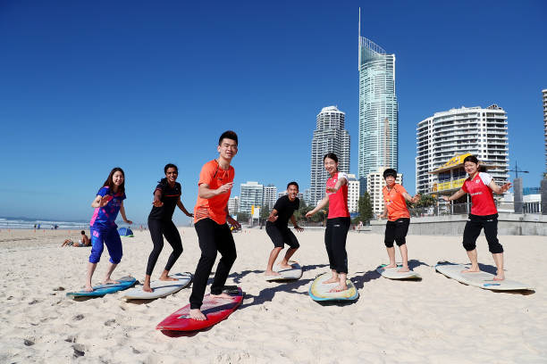 羽毛球单打发球顺序入门:新手必知的发球轮换技巧