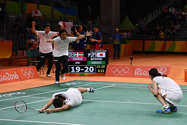 如何提升羽毛球单打水平？专业训练指南