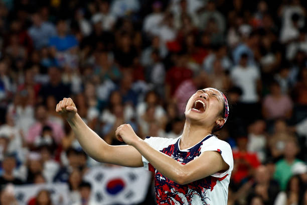 羽毛球基础训练教案:从握拍到步法的全面入门