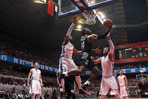 欧文伤势对篮网冲击：球队如何调整战术布局