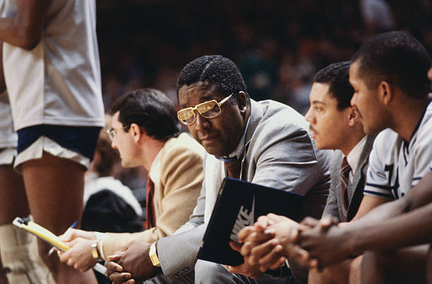 传球视野最好的五大现役中锋排名