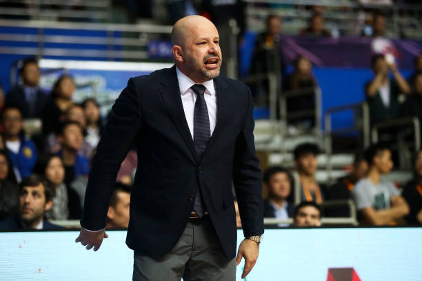 三步上篮教学:如何正确完成上篮动作并提高命中率