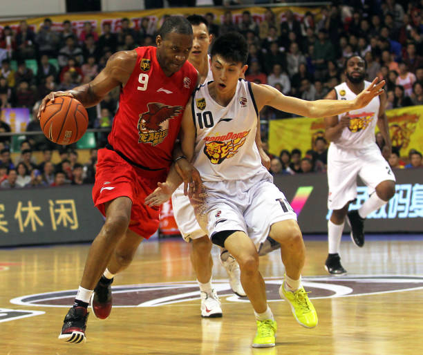 初中篮球运球公开课：免费视频教学，从入门到精通