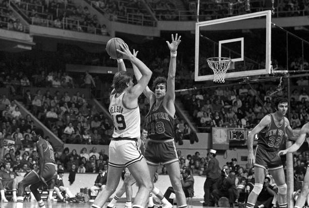 CBA焦点对决:广东宏远vs浙江广厦直播前瞻