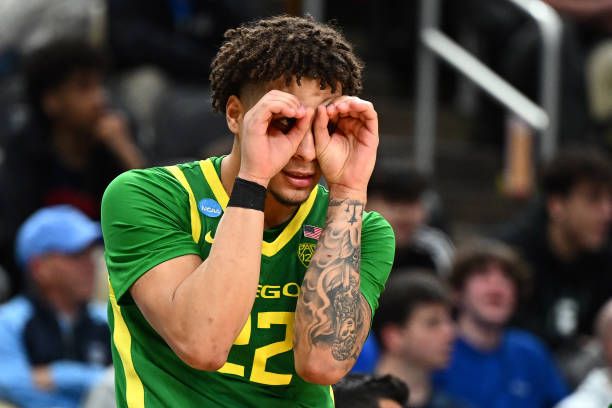 深度解析NBA范特西交易策略:如何用有限的预算打造冠军阵容