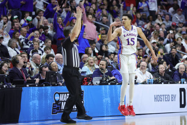 哈登赛后谈首秀表现：自信能快速融入球队节奏