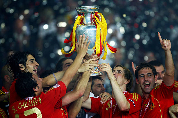 C罗妻子乔治娜·罗德里格斯：从售货员到豪门太太的华丽蜕变