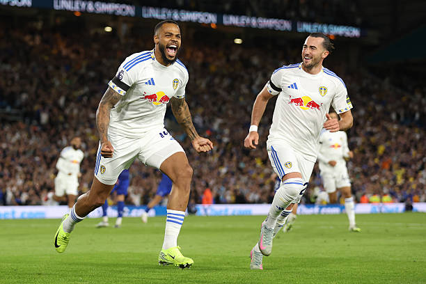 C罗封神时刻!回顾葡萄牙欧洲杯夺冠制胜进球