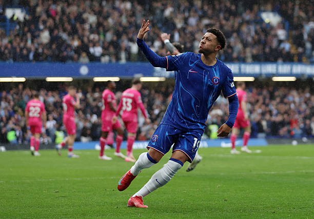 足球规则详解:角球和界外球为何不越位?