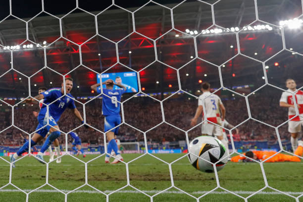 齐达内之后,法国队的中场魔术师在哪里?