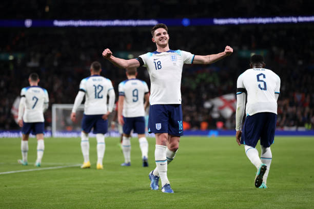 成都蓉城的前世今生：从五牛到谢菲联的演变历程