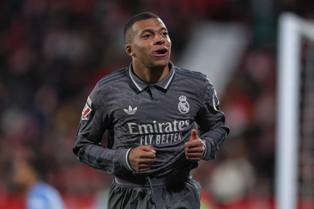 数据说话:哈兰德与姆巴佩年薪对比图解析