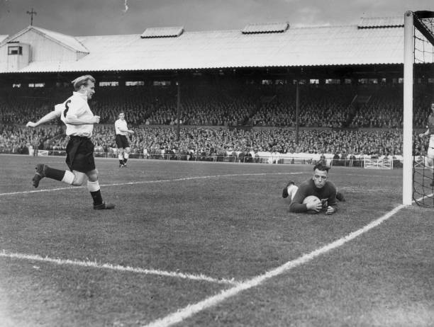 足球鞋减震技术解析：气垫、泡棉还是凝胶？