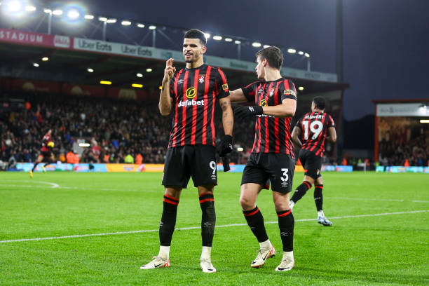 挑球过人 vs 普通盘带：实况足球哪种方式更高效？