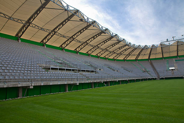 欧冠淘汰赛阶段:多久进行一轮比赛?