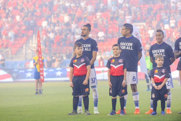 齐达内生日当天,球迷纷纷送上祝福