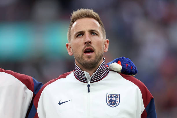 范巴斯滕的号码传承:从阿贾克斯到AC米兰