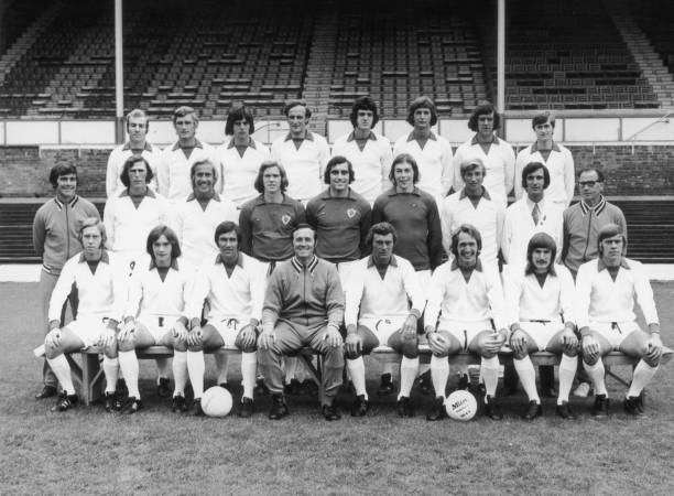 罚点球时停顿的后果:可能被判无效或黄牌警告