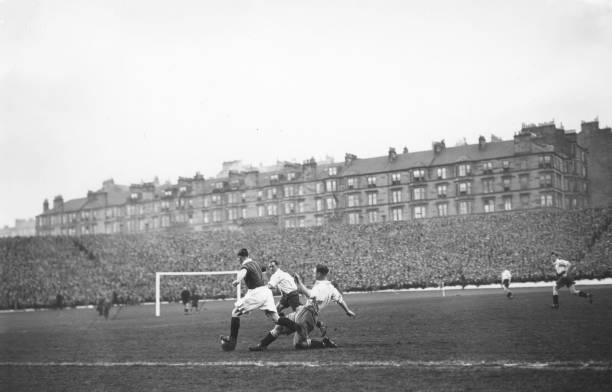 球迷热议：欧冠和欧洲杯，你更爱看哪一个？