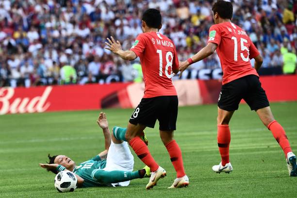 裁判员如何决定补时？足球比赛延长时间的权威解读