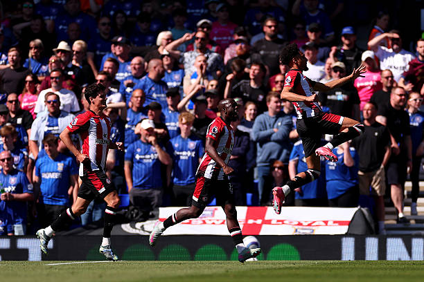 从规则到实战:如何准确判罚角球