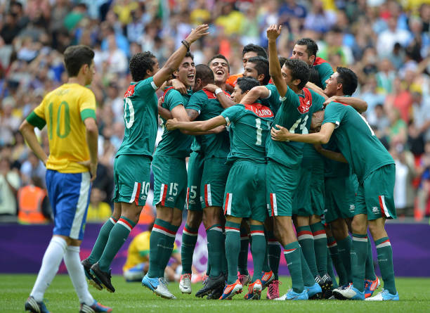 C罗VS梅西:谁更接近2024年冠军荣耀?