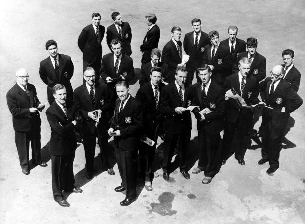 足球定位球全解析：定义、类型与实战技巧