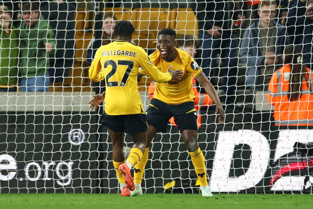 足球场有多大?11人制场地尺寸详解