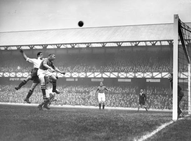 齐达内为何被誉为中场大师?揭秘他的足球智慧