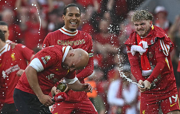 梅西圆梦!阿根廷点球大战力克法国,勇夺世界杯冠军