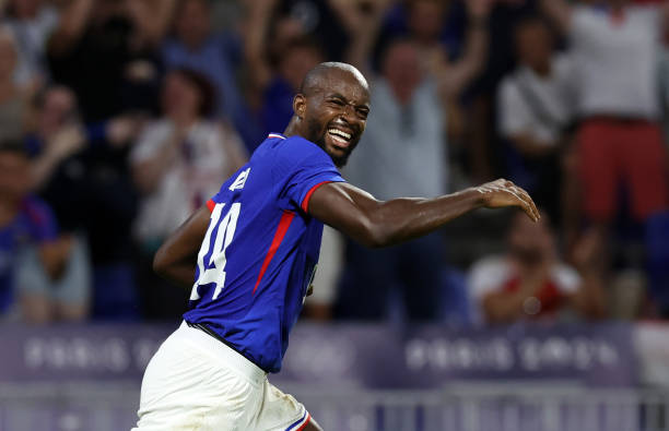 为什么欧冠比欧联杯更赚钱?奖金结构大对比