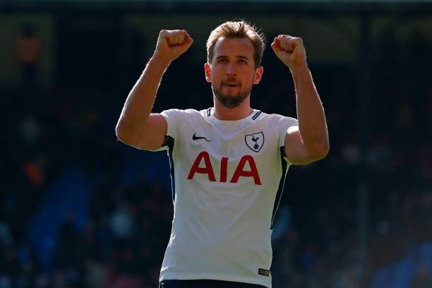 齐达内效力皇马时的球队阵容分析