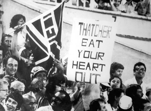 聚焦巴黎奥运会：羽毛球场地设施与观众体验前瞻