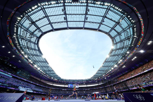 舆论风暴中的短跑冠军:事实真相究竟如何?