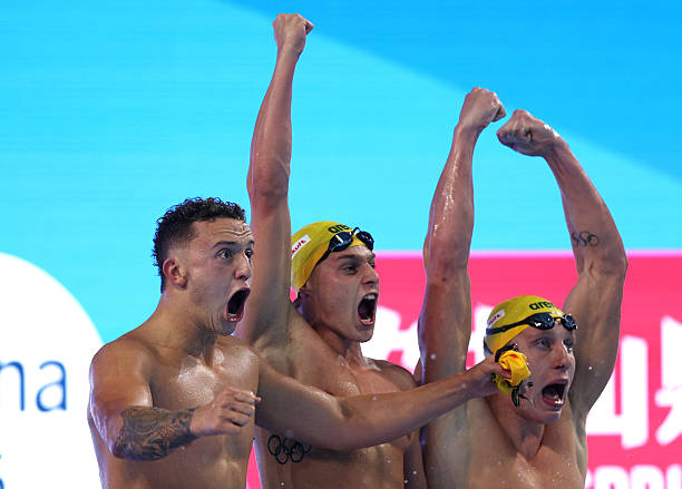 游泳及格线是否合理?专家解读中考体育评分标准