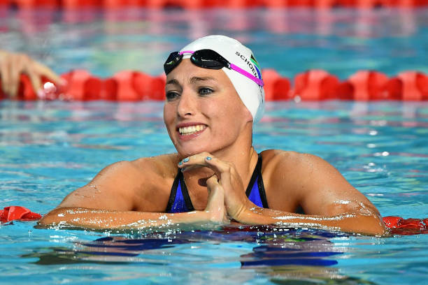 游泳是孩子必备技能！选择我们的教练，让孩子游得更自信！